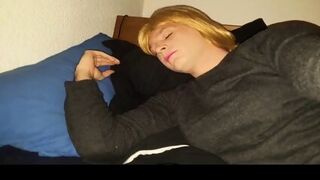 Sissy Slave Michelle Gets Horny On A Saturday Evening - Michelle Lay