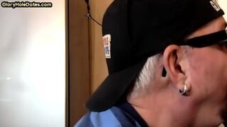 Cocksucking Gloryhole DILF Gets Fucked In Homemade Closeup