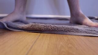 Straight Boy tries butt plug and ends up cumming from riding dildo