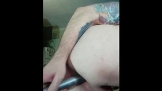 Tender Gay Fucks himself vigorously in the ass - this guy wants to be fasted around