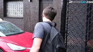 Athletic Hunk Barebacks Bottom Stud In Gym Till Cumshot