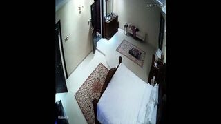 Muslim Bhabhi 2 Mardon Sath Sex Scandal CCTV Me Pakdi Gayi