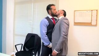 Muscle Gay Anal With Cumshot