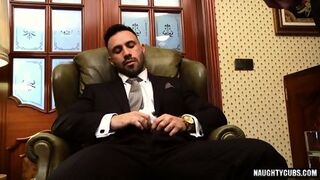 Muscle Gay Threesome With Cumshot