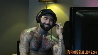 Gay Big Dick Stud Gets Facialized