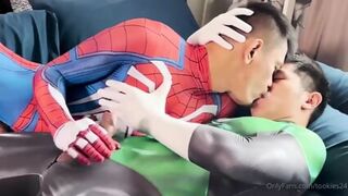 Heroes - Green Lantern And Spider Guy