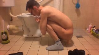 COMPILATION VERY SKINNY TEEN BATHROOM FUN (piss drinking, dildo riding, bath. showering, wet)