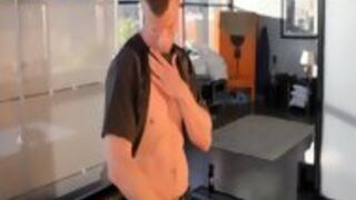 Gay Stud Jerking Off In Front Of Mirror