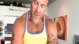 Steamy Gay Blowjobs