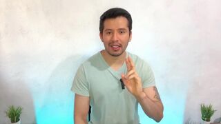 The garbage collector ends up penetrating the muscular gym instructor passive big and rich ass