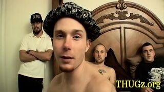 Solo Guy Plays Kinky