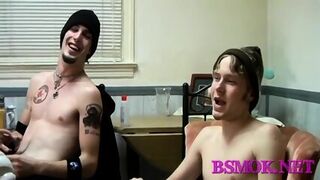 Smoking Gay Dudes Go Nasty