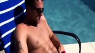 Brawny Pornstar Tug Solo