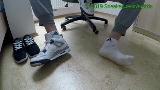 Unpacking and fun with Friends Jordan 4 and worn socks