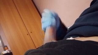 A BIG COCK MASTURBATES WHILE WATCHING A PORN MOVIE FROM ARONCORA