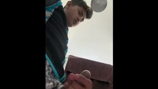 JAKOL sa PUBLIC WASHROOM, Ang sarap talsik tam*d ko eh haha