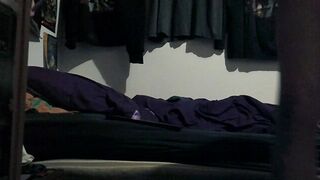 Jerking for you (32) with one testicle