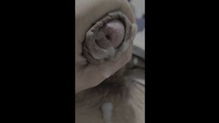Cum shot close-up cam 20251124