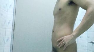 16/09/22 my girlfriend wants to see I'm naked