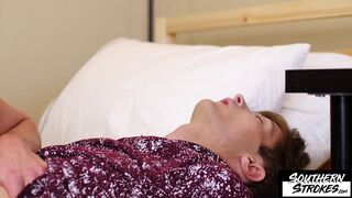 SOUTHERNSTROKES Chris Summers Barebacks Zack Love Horny Hole