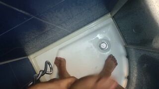 Shower play and cuming hard