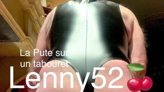 Lenny52 ou le boss en branlette !
