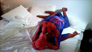 spiderman humps spiderman dummy
