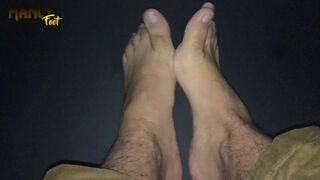 HAD TO CLEAN OFF MY TOES THEY HAD FUZZIES ON THEM - MANLYFOOT - FOOT FUN ON A PUBLIC PLANE