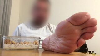 WANT TO TAKE TURNS LICKING - FEET FOR BREAKFAST - MANLYFOOT - JOIN IN