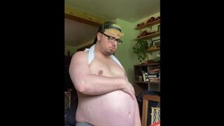 Gay stoner gamer stuffs himself 3