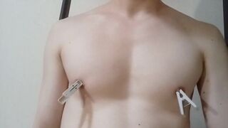 あそこをしごきながらひたすら乳首虐めて最後は射精　stroking the cock, bully the nipple, and finally ejaculate.