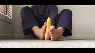 Do you have a big Banana ? - Banana Footjob - Manlyfoot - you will go bananas for this video