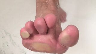 Home from work come help me shower wash my big sweaty work feet - Manlyfoot