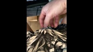 [Personal shooting] Clothed masturbation where a Japanese boy wakes up and rubs his penis over his p