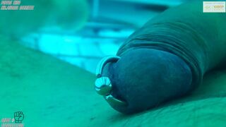 FUCK DAMN IT JERK OFF DICK WITH PIERCING IN SOLARIUM