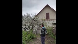 The spring rain is clouding