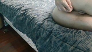 Amatuer girlfriend anal playing