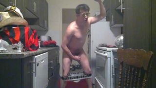 Maolo Wakes Up in the Middle of the Night to Hard Cock!