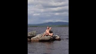 Stons in water - Vertical