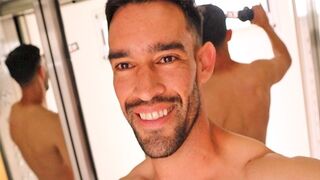 Hot fitness guy walks nude on hallway, elevator and goes to the street door. RISKY