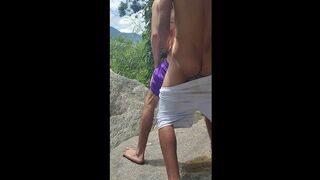 Moreno folla chico en el rio