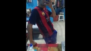 FUTBOLISTA DE MÉXICO CON ENORMES BULTOS DE SU VERGA EN SHORTS ???? FÚTBOL Y HABLANDO RICO