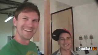 Hung white dude pounded hard