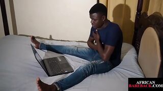 Amateur Nubian twunk strokes his shaft in solo performance