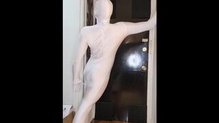 KennieJai wears whte spandex and cums