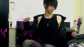 HomoEmo: Skinny Tommy May jerks off his big dick until shooting big cum