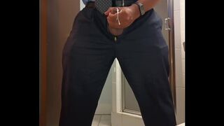 Professor jerks off well in the absence of a student's ass