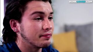 Hunky amateur jerks his unshaven shaft until spraying jizz