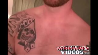Inked senior wears his sexy glasses and jerking off solo