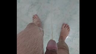 FETISH - NAUGHTY YOUNG PISSING IN THE SHOWER